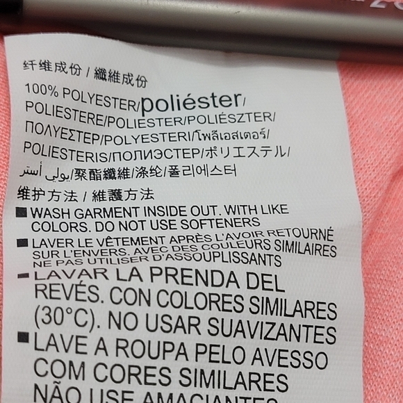 Pink Under Armour HEATGEAR Soft Lightweight  t-shirt Size M - Picture 6 of 7